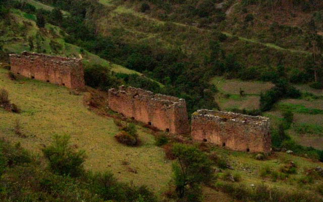 trekking machu picchu pumarmarca